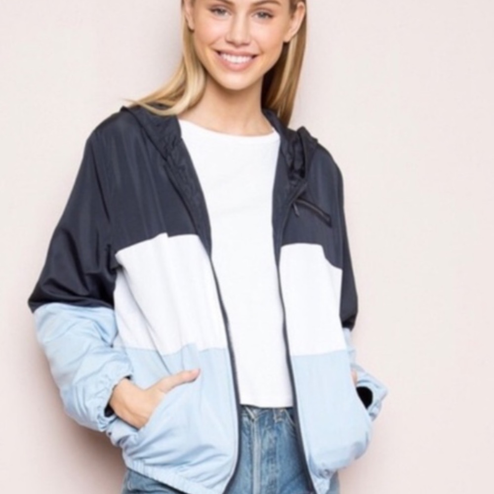Brandy Melville Windbreaker